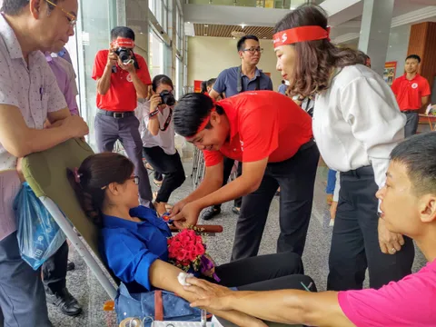 Ngày hội hiến máu tình nguyện 'Sắc đỏ Phố Hiến' thu được 1.000 đơn vị máu