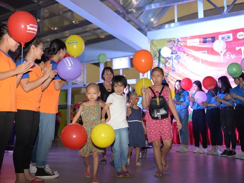 'Trung thu yêu thương' của bệnh nhân ung thư tại bệnh viện K3 Tân Triều