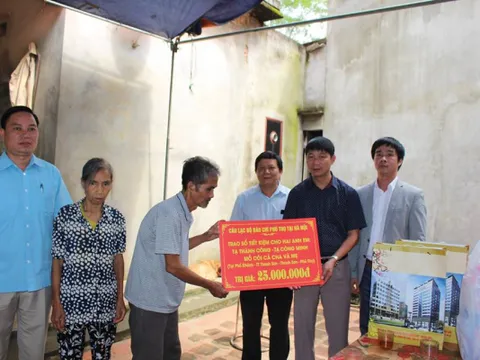 Chia sẻ nỗi đau với người ở lại