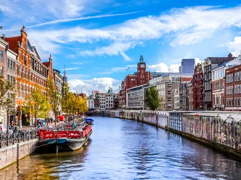 Hà Lan chính thức bỏ tên gọi 'Holland'