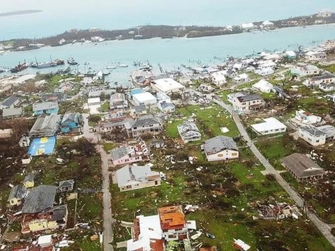 Siêu bão 'quái vật' Dorian xô đổ một loạt kỷ lục về bão ở Mỹ