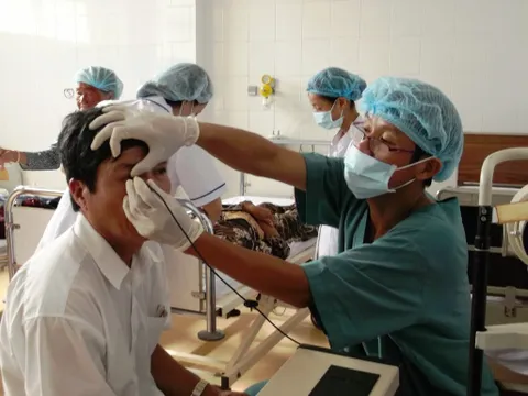 Huyện Trà Ôn: Phẫu thuật  277 ca mắt miễn phí cho bệnh nhân nghèo