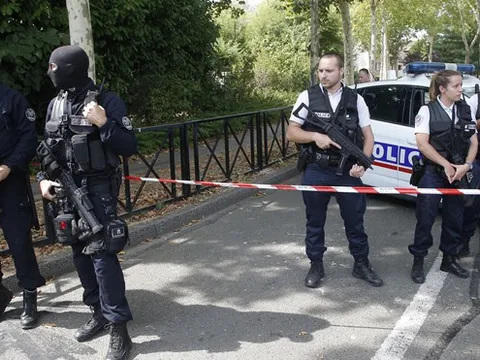 Chấn động vụ nhân viên cảnh sát Pháp đâm chết 4 đồng nghiệp