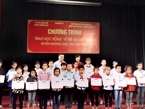 SeABank tặng nhà cho hộ nghèo và học bổng khuyến học