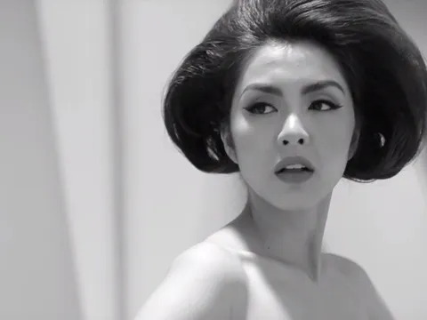 Hà Tăng xuất hiện trở lại cùng 31 người đẹp tại triển lãm kỉ niệm 10 năm của Đỗ Mạnh Cường