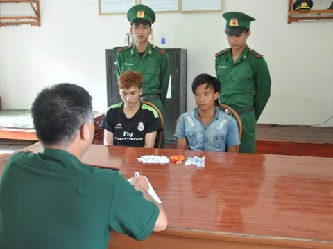 Bắt giữ đối tượng mang 175 tép heroin sang bên kia biên giới