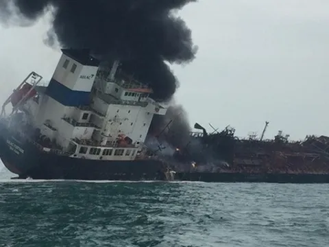 Đang khẩn trương tìm kiếm 2 thuyền viên Việt Nam mất tích trên tàu cháy tại Hong Kong