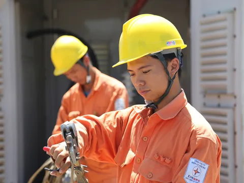 EVNNPC: Đảm bảo cấp điện ổn định cho khách hàng trong mùa nắng nóng