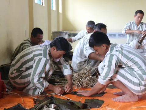 Tết ấm áp cho những người từng lầm lỡ