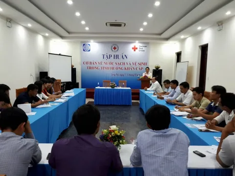 Tập huấn về nước sạch, vệ sinh trong tình huống khẩn cấp