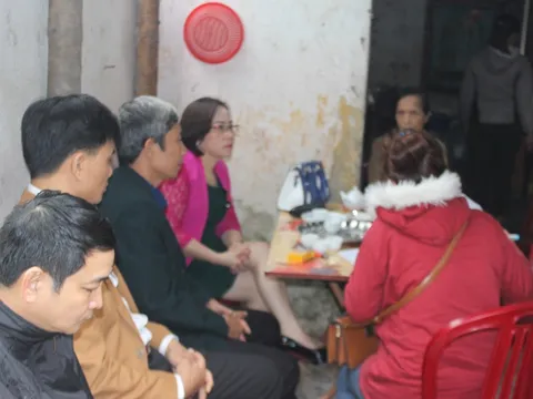 Xây dựng nhà Chữ thập đỏ cho gia đình nghèo huyện Kim Sơn