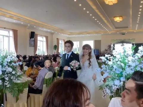 Thu Thủy hạnh phúc trong lễ cưới lần hai bên chồng kém 10 tuổi