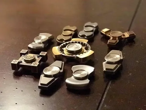 Thu tiền triệu đến tiền tỷ nhờ bán đồ chơi mới nổi – spinner