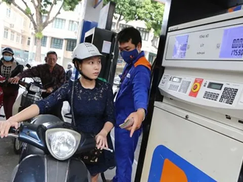 1 lít xăng "cõng" 4.000 đồng thuế môi trường: Bộ Tài chính nói "đa số ý kiến đều nhất trí"