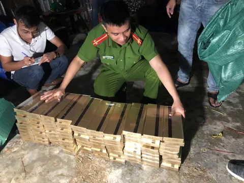 Thu giữ 6.500 gói thuốc lá không rõ nguồn gốc