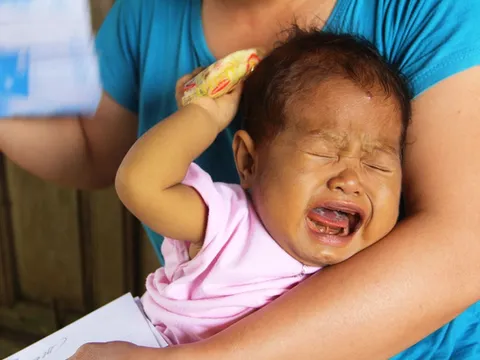 Tiếng khóc xé lòng của bé thơ 9 tháng tuổi bị teo ống mật bẩm sinh