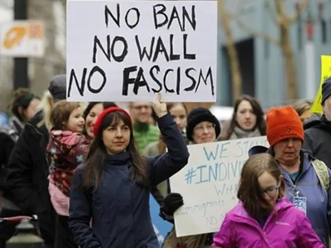 Tòa phúc thẩm Mỹ giữ phán quyết đình chỉ lệnh cấm nhập cảnh của Trump