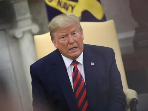 Tổng thống Trump muốn gặp người buộc tội mình