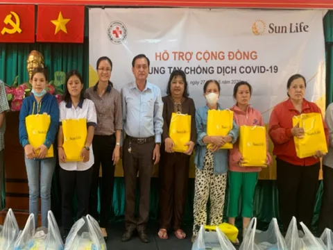Hội Chữ thập đỏ TP. Hồ Chí Minh hỗ trợ người dân bị ảnh hưởng bởi  dịch bệnh Covid-19