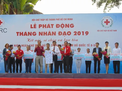 TP.HCM vận động trên 50 tỷ đồng chăm lo cho người nghèo trong Tháng Nhân đạo