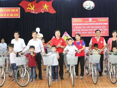 Nghĩa tình Thủ đô với đồng bào vùng lũ Phú Thọ