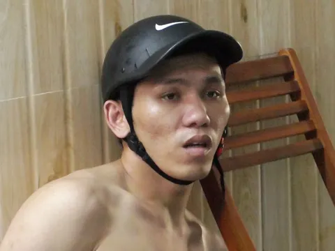 Trinh sát phá cửa khống chế 9X chuyên bán ma túy đá