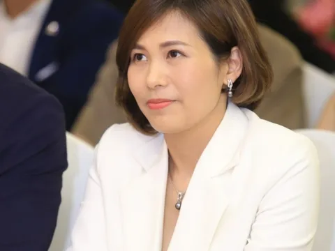 Doanh nhân Trịnh Thúy Hằng: Từ thiện chính là làm cho mình được yêu thương