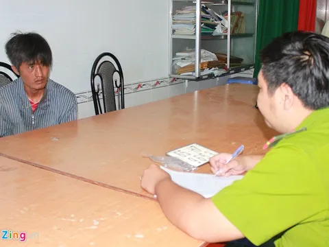 Nghi phạm đâm cảnh sát trên đường tháo chạy