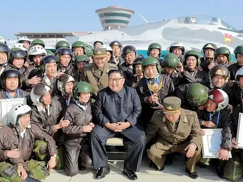 Truyền thông Triều Tiên liên tiếp đưa tin ông Kim Jong Un thị sát tập trận