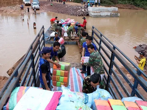 Nhiều nước tham gia cứu trợ đập vỡ ở Lào