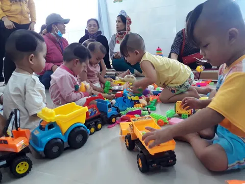 11 trẻ mồ côi được chuyển từ Tịnh xá Ngọc Tuyền đến Trung tâm Bảo trợ trẻ em Vũng Tàu