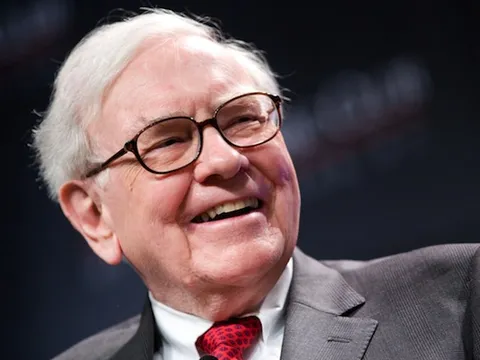 Tỷ phú Warren Buffett kiếm 222 USD/giây trong 5 năm qua