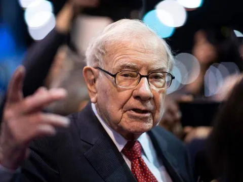 Tỷ phú Warren Buffett bị đôi vợ chồng đa cấp lừa 340 triệu USD