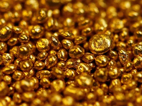 Giá vàng tiếp tục tăng mạnh