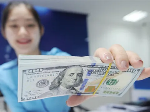 Đổi tiền USD ở đâu để không bị phạt 90 triệu đồng?