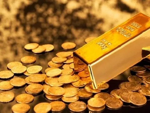 Giá vàng hôm nay tiếp tục đứng trên đỉnh cao