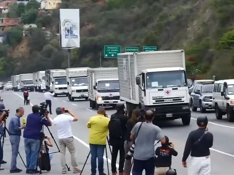 Venezuela tiếp nhận hàng viện trợ quốc tế