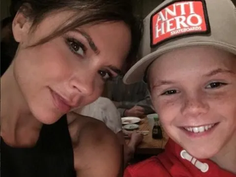 Victoria Beckham, bà mẹ thực dụng nhất năm?