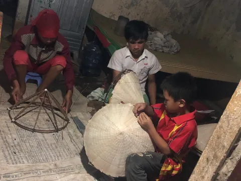 Xót xa gia cảnh người mẹ đơn thân bị ung thư