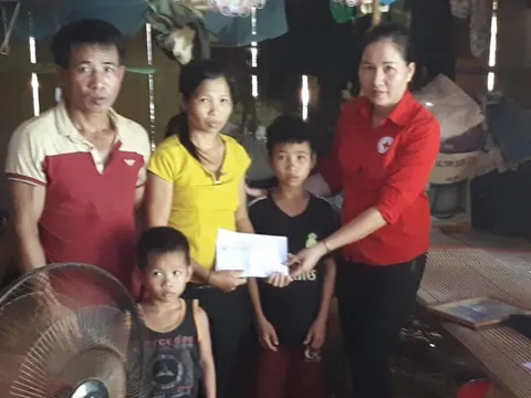 Hội Chữ thập đỏ TP Hà Nội trao đổi kinh nghiệm công tác Hội tại Lào