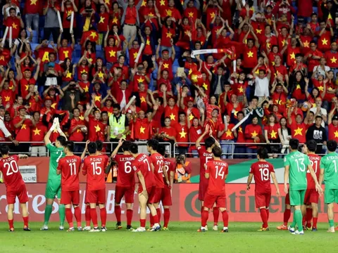 Nghệ sĩ Việt gửi lời động viên ĐT Việt Nam khi dừng chân ở tứ kết đầy tiếc nuối