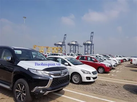 Thêm lô xe ô tô nhập khẩu cập cảng Hiệp Phước