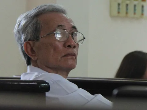 Xét xử giám đốc thẩm vụ Nguyễn Khắc Thủy dâm ô trẻ em