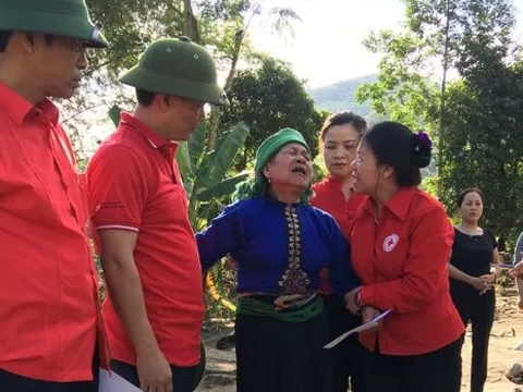 Các cấp Hội Chữ thập đỏ cứu trợ nhân dân bị ảnh hưởng bởi mưa lũ