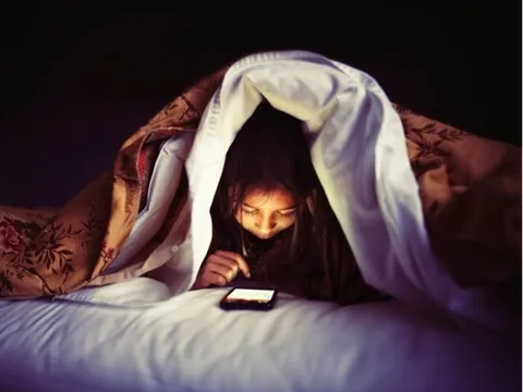 Đi ngủ sau 11 giờ đêm có thể gây nguy cơ mắc đến 6 căn bệnh