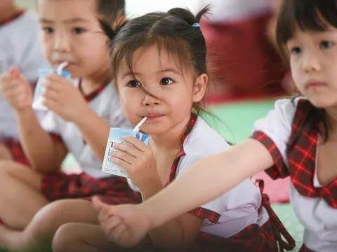 Tập đoàn TH đồng hành chăm sóc sức khỏe học đường