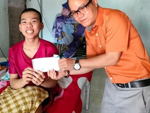 Người thầy giáo có trái tim nhân ái và giàu lòng thiện nguyện