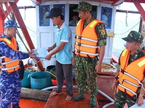 Đẩy mạnh tuyên truyền pháp luật cho ngư dân, sớm gỡ “thẻ vàng” IUU