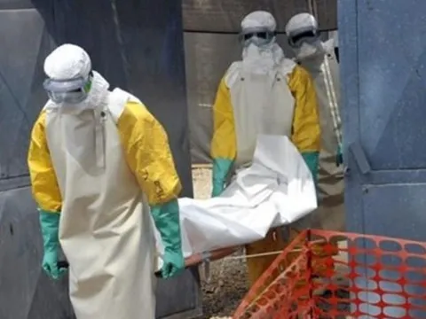 4 nhân viên y tế tử vong vì bệnh truyền nhiễm nguy hiểm nhất thế giới