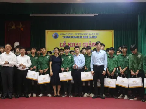 Formosa hợp tác với Trường Trung cấp nghề Hà Tĩnh đào tạo nghề cho sinh viên